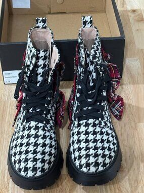 Betsey Johnson Rozey Combat Boots - Size 7.5